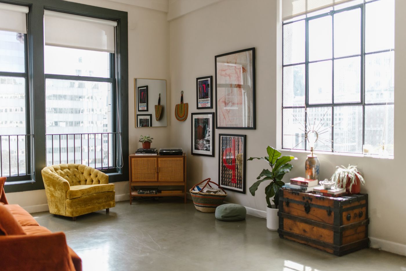 Bright apartment living room ready to be evaluated